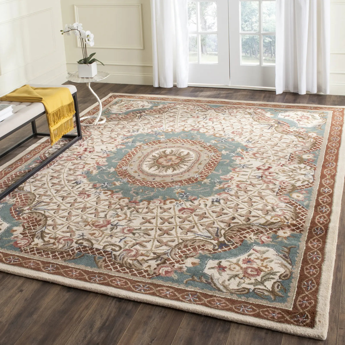 Safavieh Classic 9'-6" x 13'-6" Rug in Ivory / Light Blue
