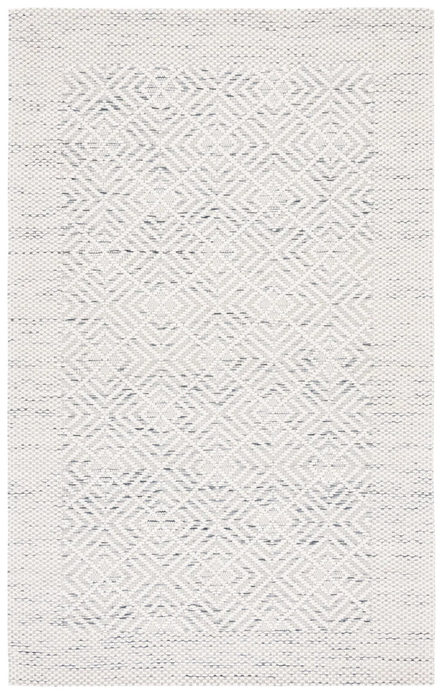 Safavieh Marbella 4'-0" x 6'-0" Rug in Ivory / Black