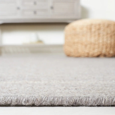 Safavieh Kilim 4'-0" x 6'-0" Rug in Light Grey
