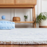 Safavieh Ebony 4'-0" x 6'-0" Rug in Blue / Ivory