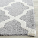 Safavieh Cambridge 2'-6" x 10'-0" Rug in Silver / Ivory