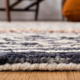 Safavieh Capri 4'-0" x 6'-0" Rug in Ivory / Charcoal