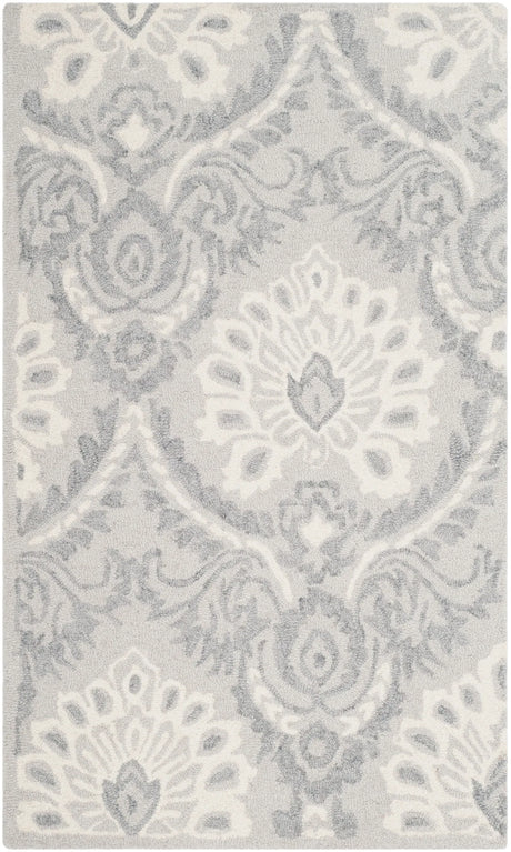 Safavieh Blossom 2'-6" x 4'-0" Rug in Light Grey / Ivory