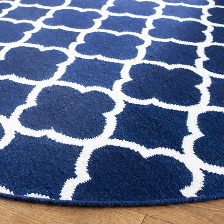 Safavieh Dhurries 7'-0" x 7'-0" Rug in Navy / Ivory