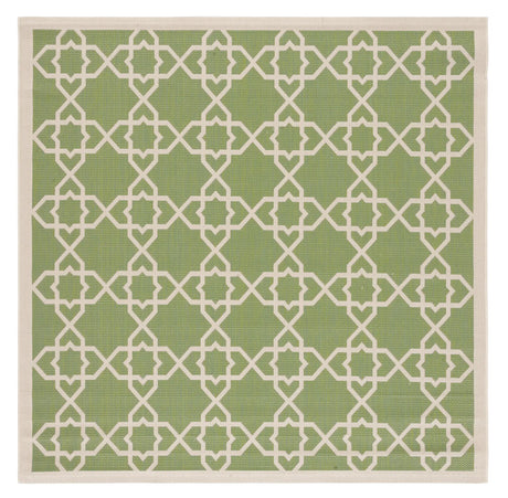 Safavieh Courtyard 6'-7" x 6'-7" Rug in Green / Beige