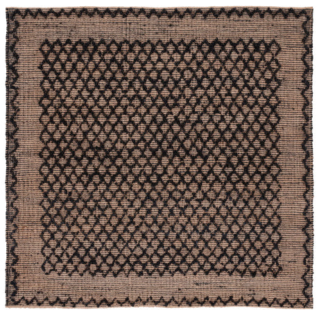 Safavieh Natural Fiber 6'-0" x 6'-0" Rug in Black / Natural