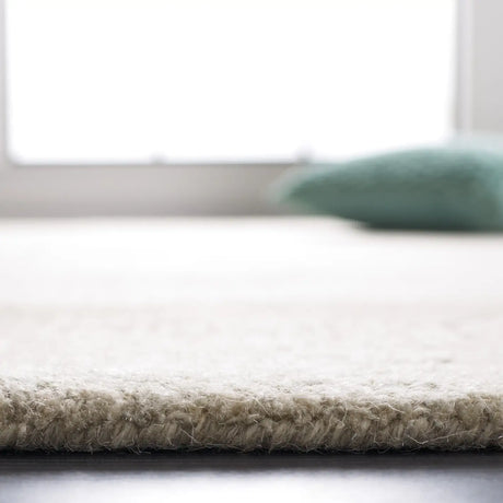 Safavieh Abstract 4'-0" x 6'-0" Rug in Grey / Ivory