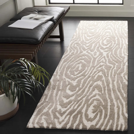 Safavieh Ebony 2'-3" x 8'-0" Rug in Grey / Ivory