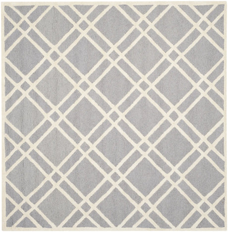 Safavieh Cambridge 6'-0" x 6'-0" Rug in Silver / Ivory