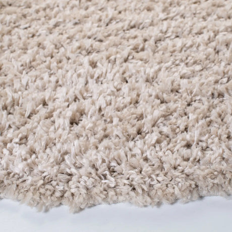 Safavieh August Shag 6'-7" x 6'-7" Rug in Beige