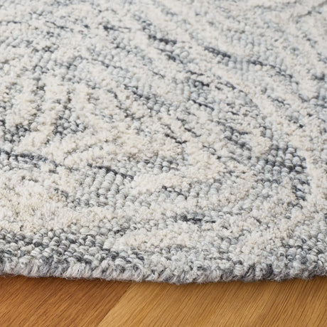 Safavieh Metro 6'-0" x 6'-0" Rug in Grey / Ivory