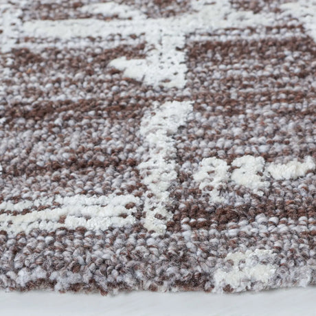 Safavieh Soho 6'-0" x 6'-0" Rug in Brown / Ivory