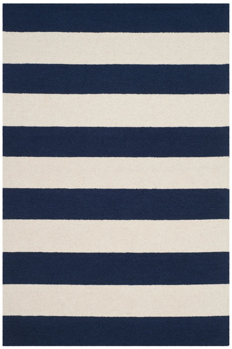Safavieh Safavieh Kids 3'-0" x 5'-0" Rug in Navy / Ivory