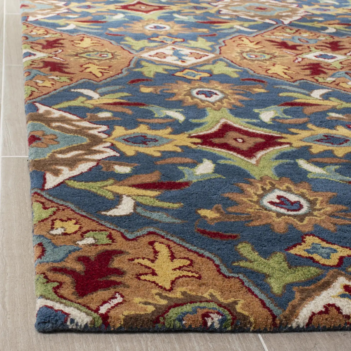 Safavieh Heritage 4'-0" x 6'-0" Rug in Camel / Blue