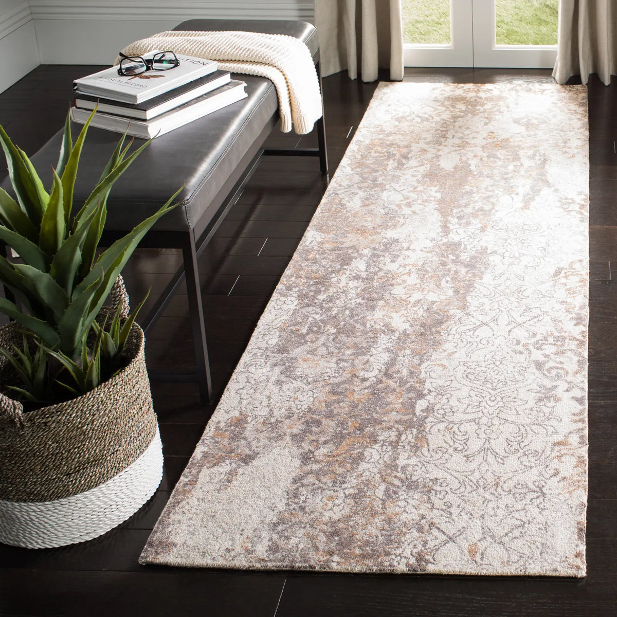 Safavieh Expression 2'-6" x 8'-0" Rug in Ivory / Grey