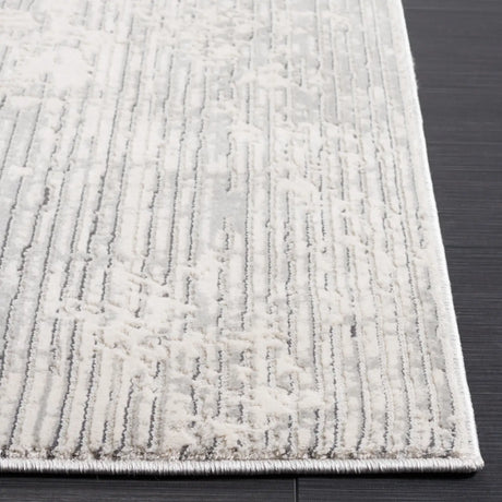 Safavieh Invista 4'-0" x 6'-0" Rug in Grey / Light Grey