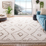 Safavieh Moroccan Fringe Shag 8'-0" x 10'-0" Rug in Ivory / Beige