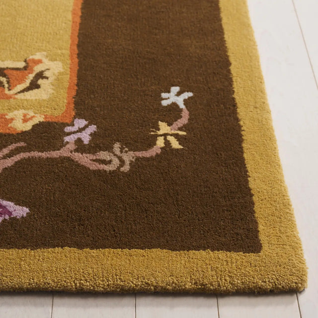 Safavieh Metro 4'-0" x 6'-0" Rug in Gold / Brown