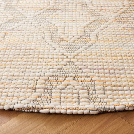 Safavieh Marbella 6'-0" x 6'-0" Rug in Ivory / Orange
