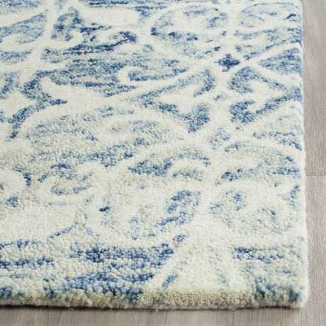 Safavieh Chatham 2'-3" x 7'-0" Rug in Dark Blue / Ivory