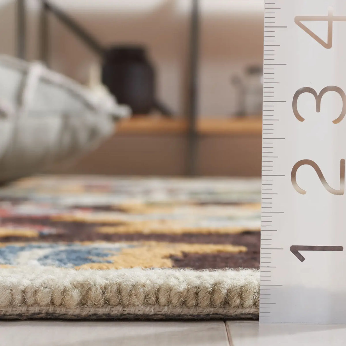 Safavieh Blossom 4'-0" x 6'-0" Rug in Brown / Yellow