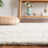 Safavieh Textural 4'-0" x 6'-0" Rug in Sage / Ivory