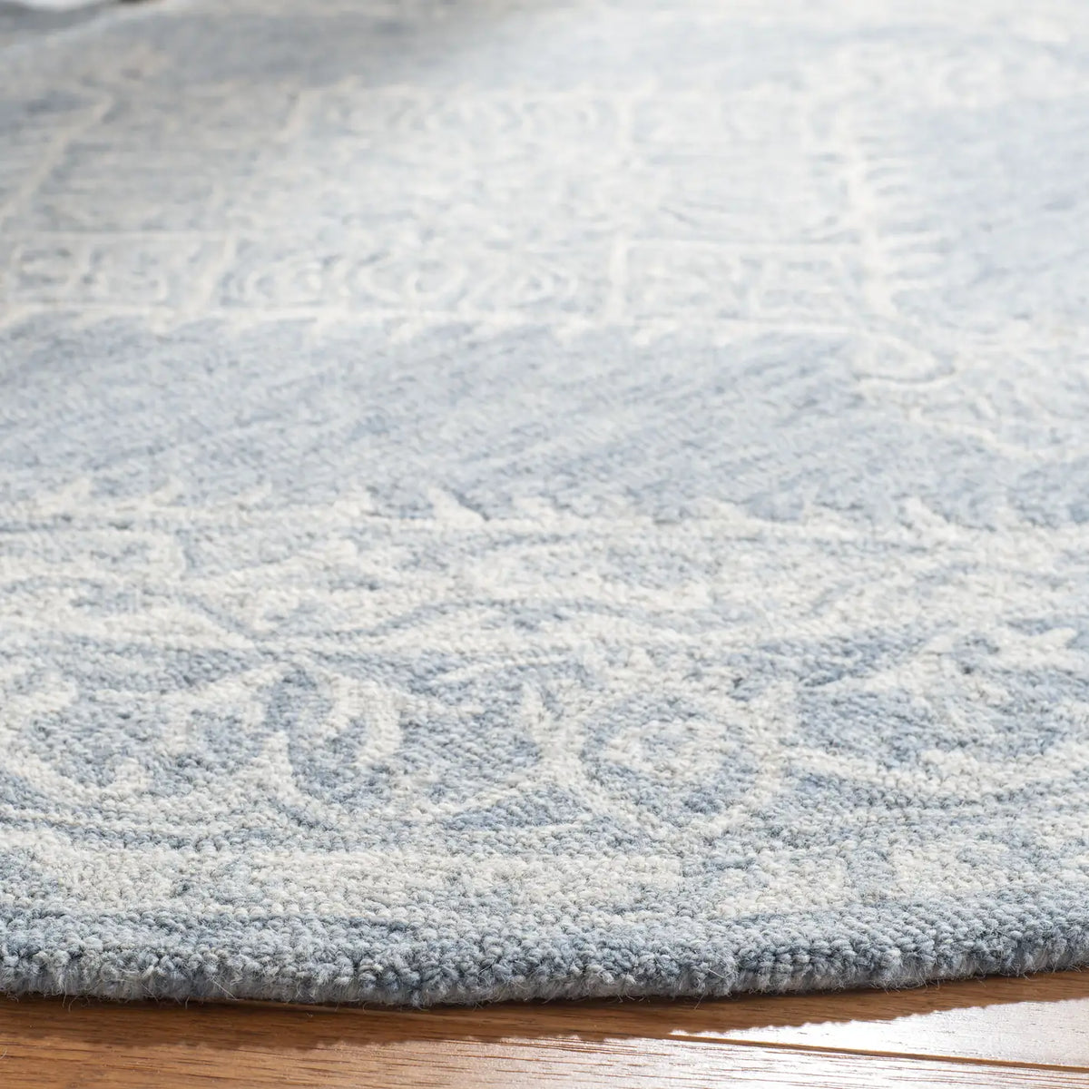 Safavieh Micro-Loop 5'-0" x 5'-0" Rug in Grey