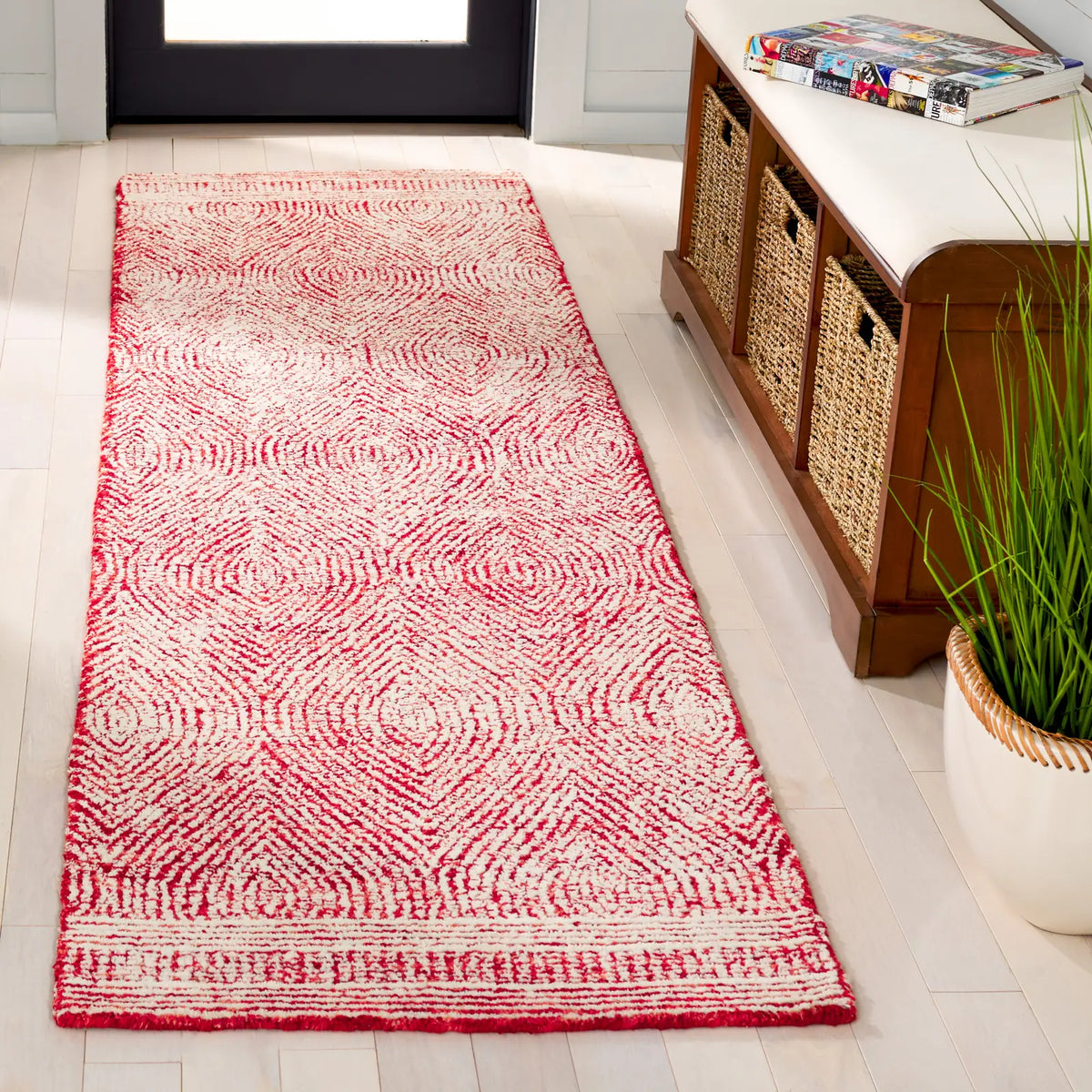 Safavieh Abstract 2'-3" x 8'-0" Rug in Ivory / Red