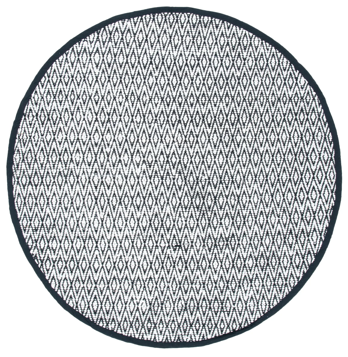 Safavieh Montauk 6'-0" x 6'-0" Rug in Ivory / Black