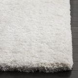 Safavieh Florence Shag 4'-0" x 6'-0" Rug in White