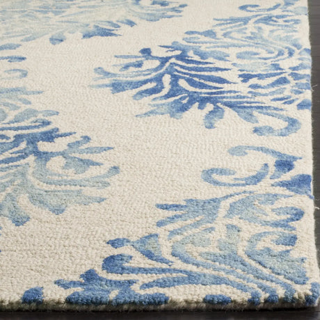 Safavieh Dip Dye 5'-0" x 8'-0" Rug in Ivory / Blue