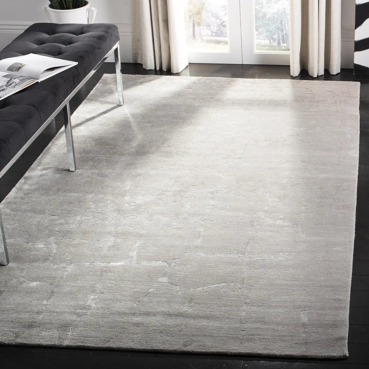 Safavieh Tibetan 5'-0" x 8'-0" Rug in Cream / Stone