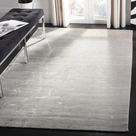 Safavieh Tibetan 5'-0" x 8'-0" Rug in Cream / Stone
