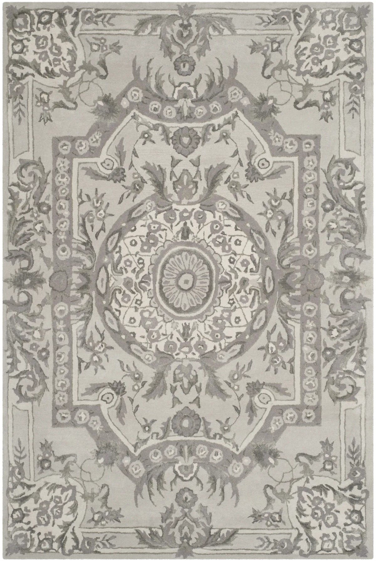 Safavieh Savonnerie 6'-0" x 9'-0" Rug in Smoke
