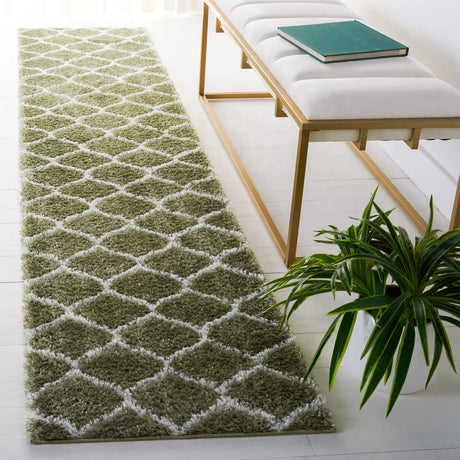 Safavieh Tahoe Shag 2'-0" x 9'-0" Rug in Sage / White