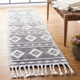 Safavieh Natura 2'-3" x 8'-0" Rug in Silver