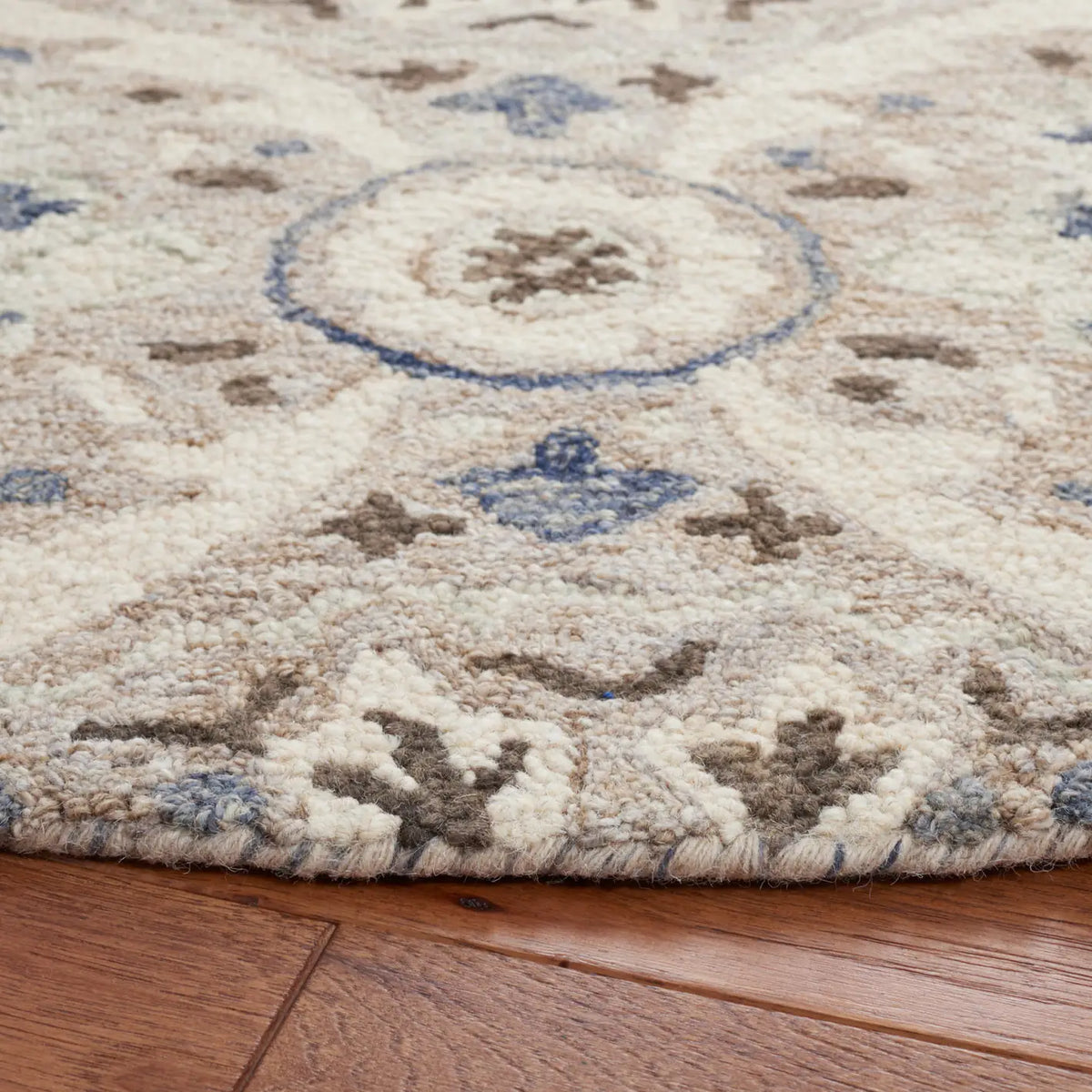 Safavieh Aspen 5'-0" x 5'-0" Rug in Beige / Grey