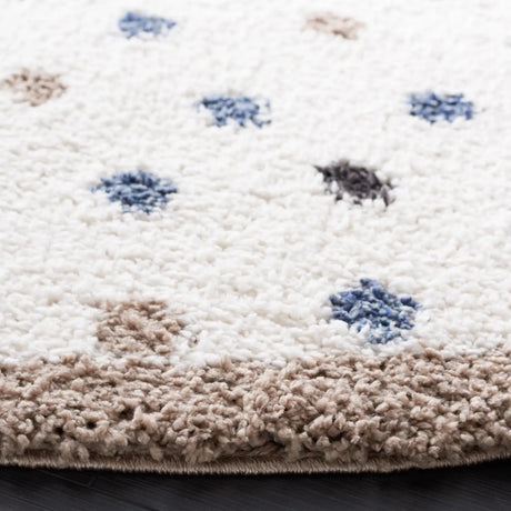 Safavieh Calico Shag 5'-3" x 5'-3" Rug in Ivory / Taupe