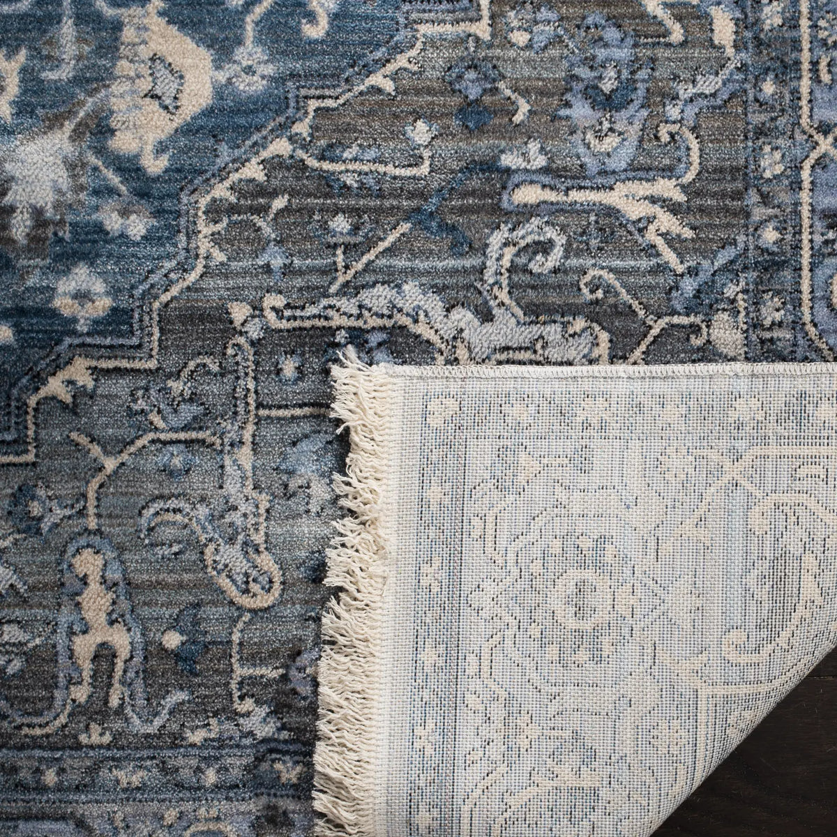 Safavieh Vintage Persian 4'-0" x 6'-0" Rug in Charcoal / Blue