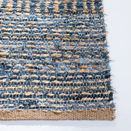 Safavieh Cape Cod 4'-0" x 6'-0" Rug in Natural / Blue