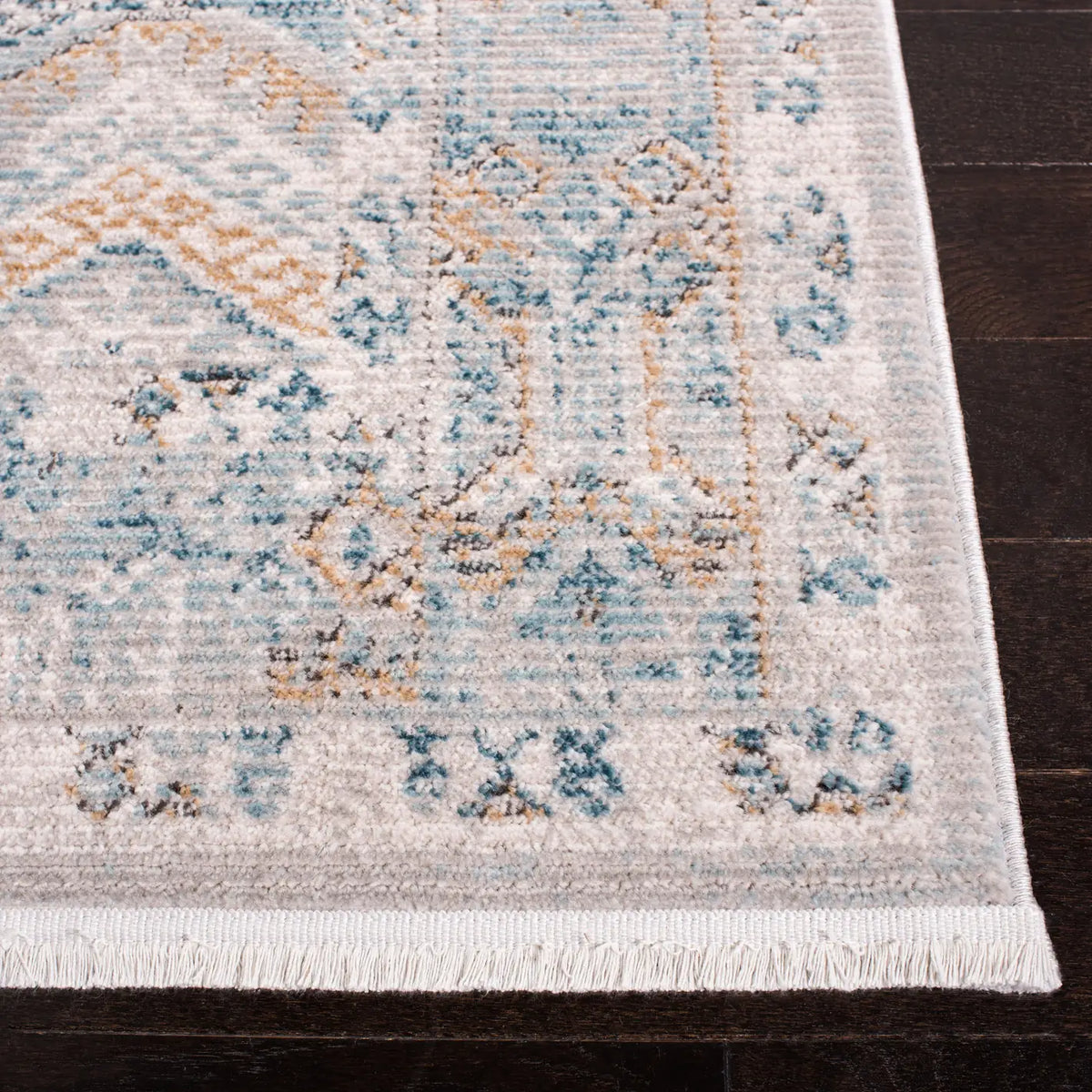 Safavieh Shivan 4'-0" x 6'-0" Rug in Blue / Gold