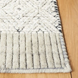 Safavieh Martha Stewart 4'-0" x 6'-0" Rug in Grey / Ivory