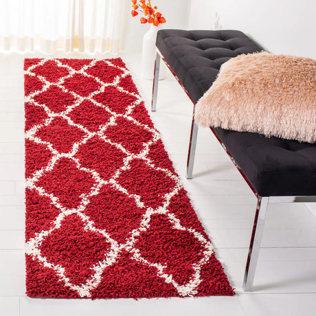 Safavieh Sgd-Dallas Shag 2'-3" x 8'-0" Rug in Red / Ivory