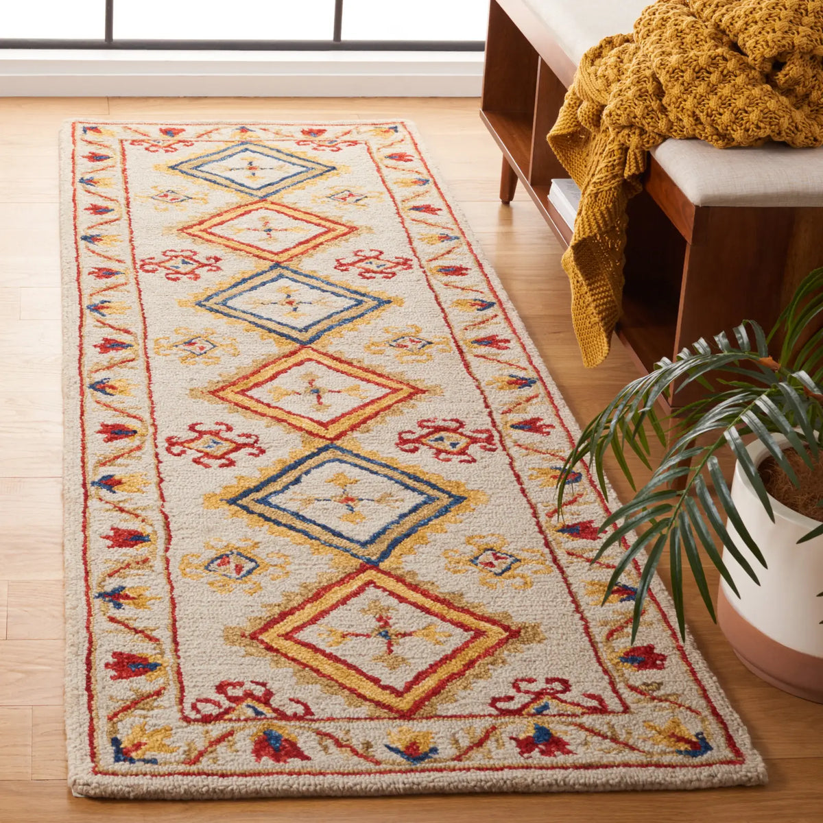 Safavieh Aspen 2'-3" x 7'-0" Rug in Ivory / Multi