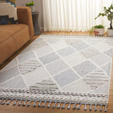Safavieh Chloe 4'-0" x 6'-0" Rug in Ivory / Grey