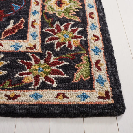 Safavieh Blossom 4'-0" x 6'-0" Rug in Black / Ivory
