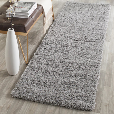 Safavieh Sgl-Laguna Shag 2'-3" x 8'-0" Rug in Silver