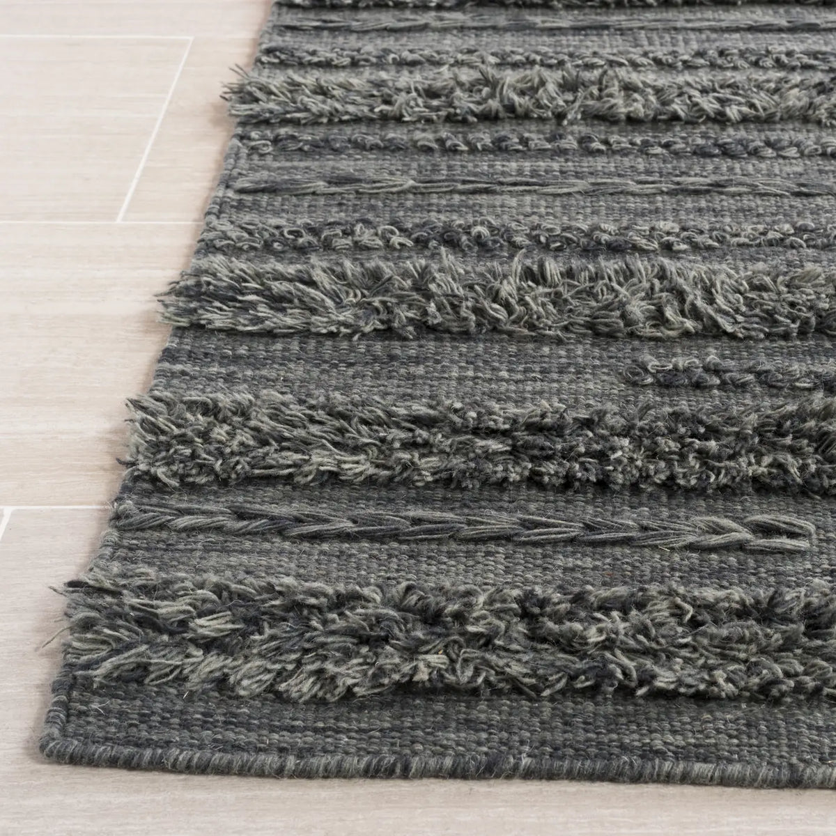 Safavieh Vermont 4'-0" x 6'-0" Rug in Charcoal / Ivory