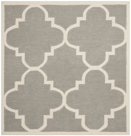 Safavieh Dhurries 6'-0" x 6'-0" Rug in Grey / Ivory