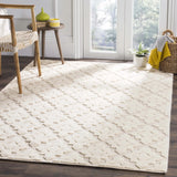 Safavieh Vermont 4'-0" x 6'-0" Rug in Ivory
